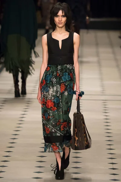 Look 18